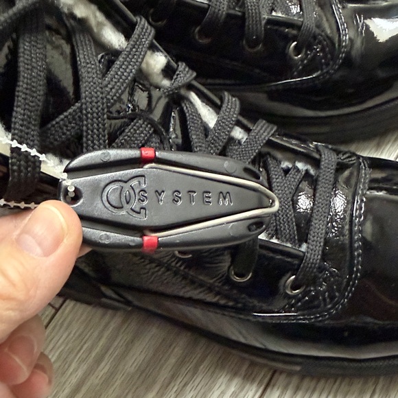 WOMEN'S OLANG SPOKE BLACK PATENT WINTER BOOT - Picture 8 of 11